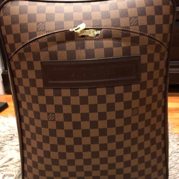Louis Vuitton Pegase 45 Roller Luggage - Picture 3 of 11